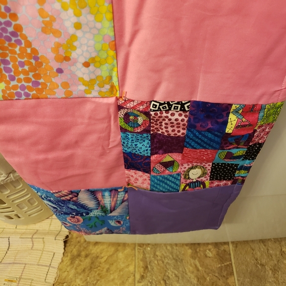 Hand-made Lap Quilt or for Baby, Toddler or Small Child - Picture 4 of 8